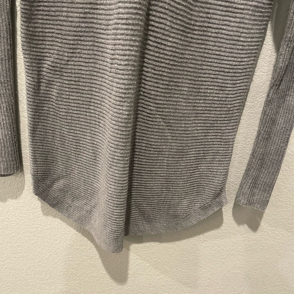 Trouvé Gray Knit Crewneck Sweater Women’s Size XS - Picture 4 of 6